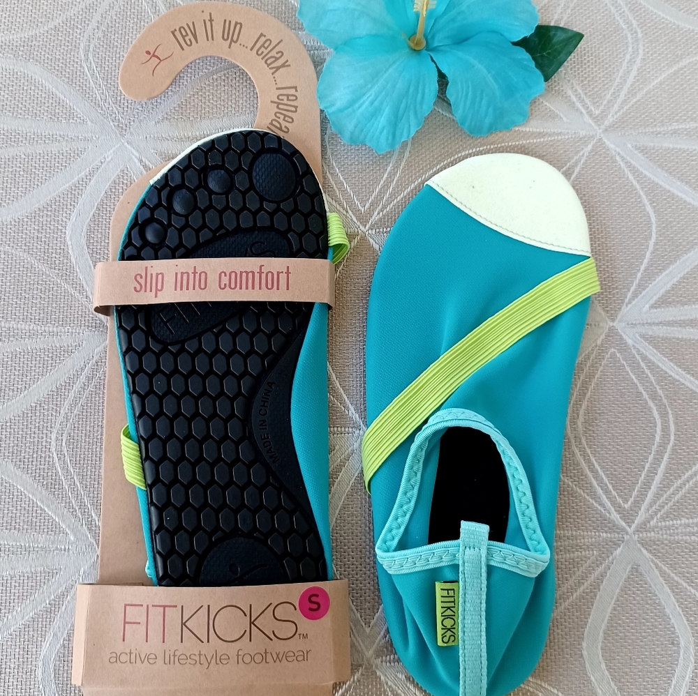 Fit Kicks Foldable Footwear